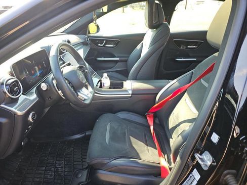 Used 2025 Mercedes-Benz CLA 250 image 4