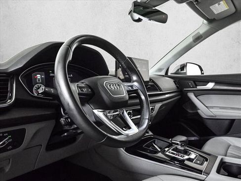Used 2023 Audi Q5 2.0T Premium Plus w/ Premium Plus Package AWD/4WD image 10