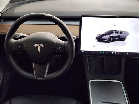 Used 2022 Tesla Model 3 Performance image 24