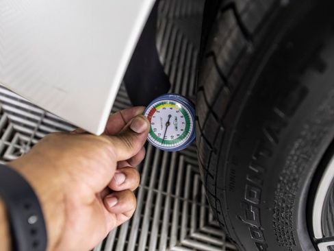 Used 2024 Mercedes-Benz E 350 4MATIC Sedan image 45