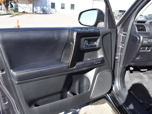 Used 2019 Toyota 4Runner Limited image 25