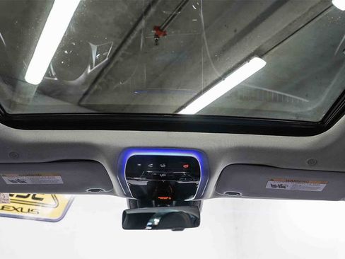 Used 2023 Mercedes-Benz C 300 Sedan image 16