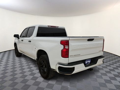 Used 2024 Chevrolet Silverado 1500 Custom image 3