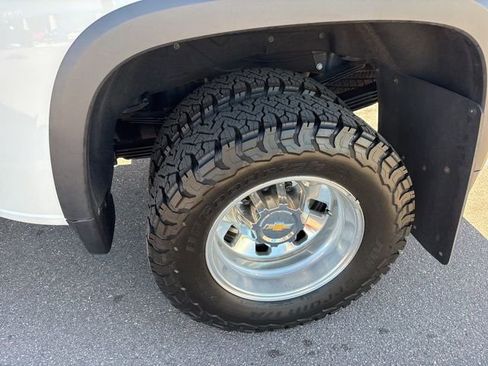Used 2024 Chevrolet Silverado 3500 High Country w/ High Country Premium Package AWD/4WD image 10
