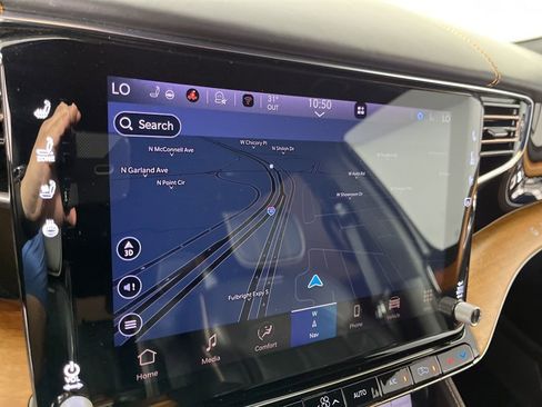 Used 2022 Jeep Grand Wagoneer Series III w/ Rear Seat Video Group 1 image 29