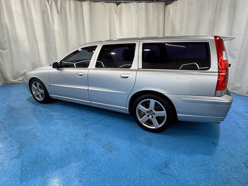 Used 2005 Volvo V70 R image 16