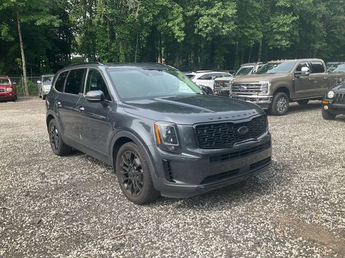 Used 2021 Kia Telluride EX w/ EX Premium Package AWD/4WD image 3