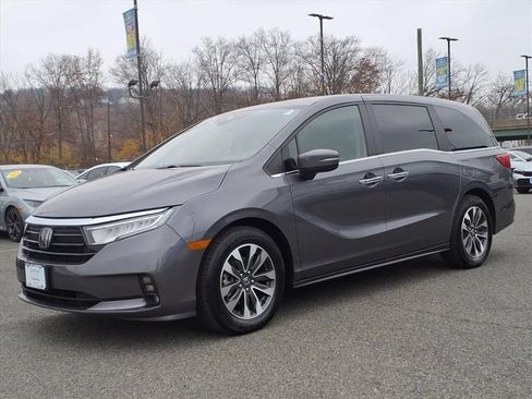 Used 2024 Honda Odyssey EX-L image 3