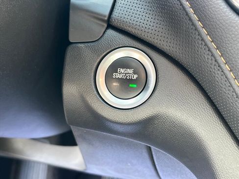 Used 2021 Chevrolet Equinox Premier FWD image 11