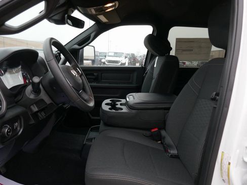 New 2026 RAM 2500 Tradesman AWD/4WD image 14