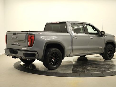 Used 2022 GMC Sierra 1500 Elevation w/ X31 Off-Road Package image 3