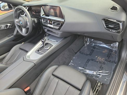 Certified 2023 BMW Z4 sDrive30i w/ Premium Package RWD image 9