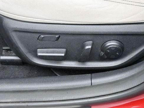 Used 2019 Genesis G70 3.3T Advanced RWD image 14