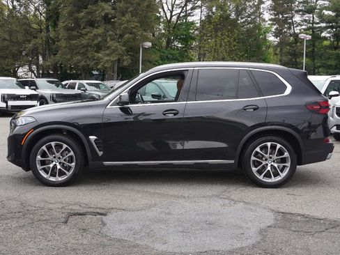 Used 2024 BMW X5 xDrive40i w/ Premium Package AWD/4WD image 19