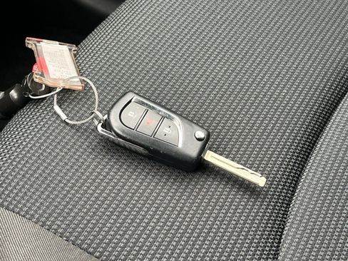 Used 2025 Toyota RAV4 LE image 22