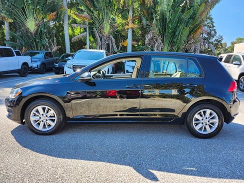Used 2016 Volkswagen Golf S image 4