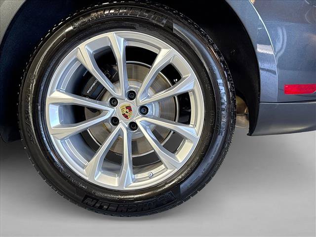 Certified 2026 Porsche Macan AWD/4WD image 25