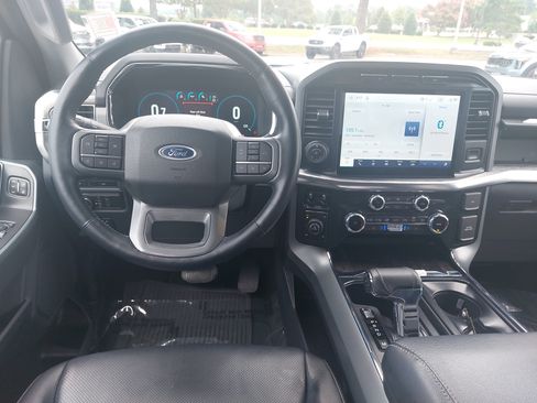 Used 2022 Ford F150 Lariat w/ Trailer Tow Package AWD/4WD image 17