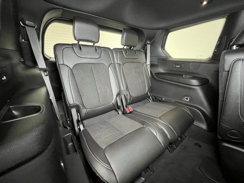 Used 2024 Jeep Grand Cherokee L Altitude image 9