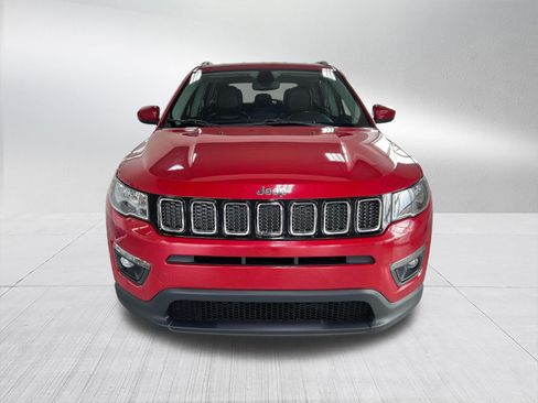 Used 2020 Jeep Compass Latitude w/ Cold Weather Group AWD/4WD image 2