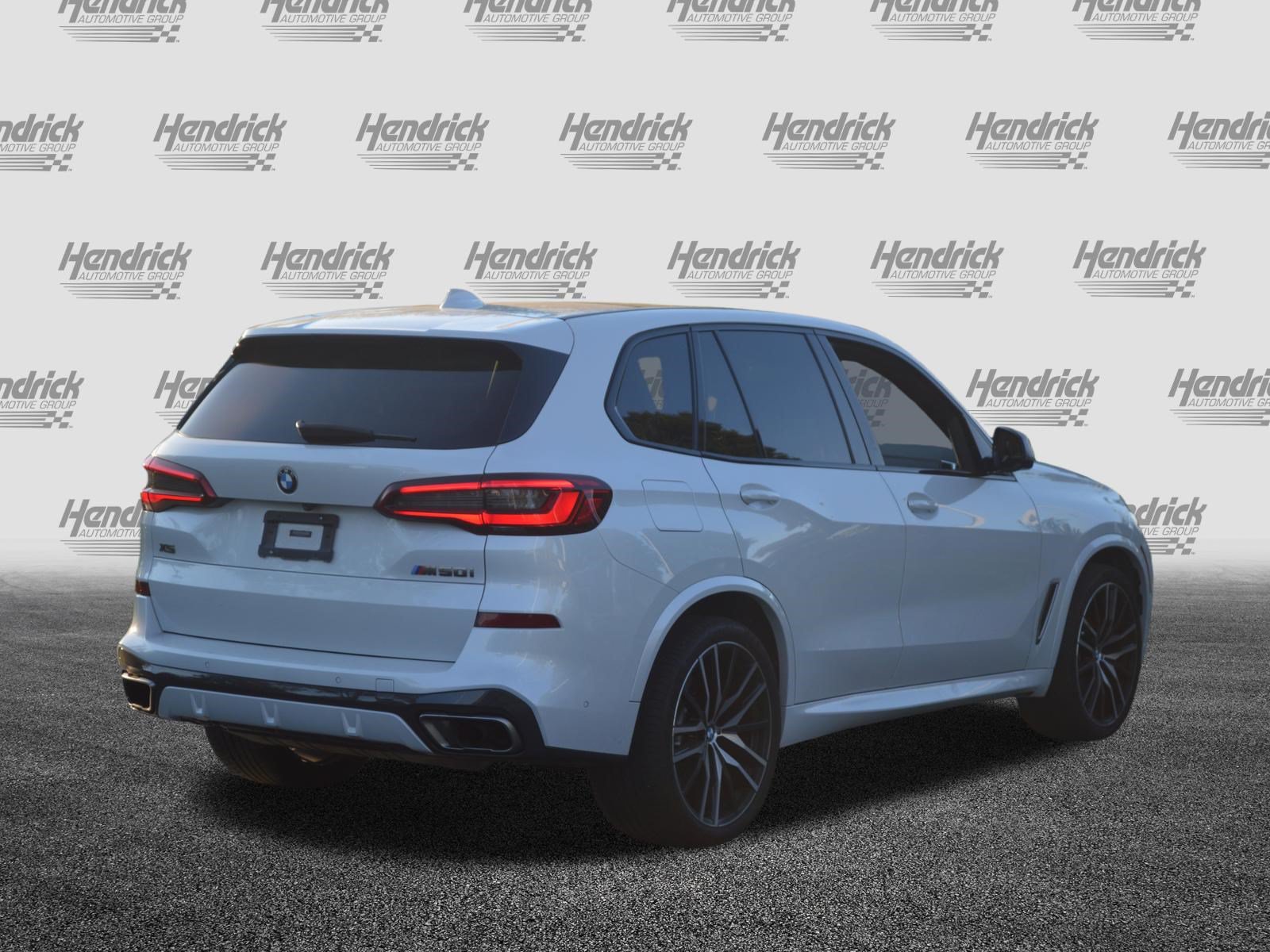Used 2020 BMW X5 M50i w/ Premium Package AWD/4WD image 8