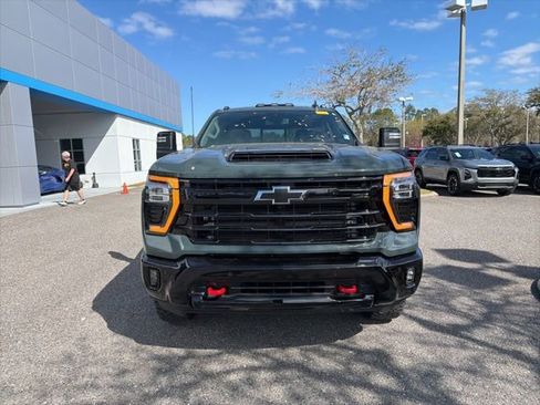 Used 2025 Chevrolet Silverado 2500 LT w/ Trail Boss Package image 2
