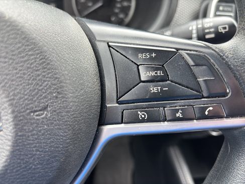 Used 2019 Nissan Kicks SV image 12