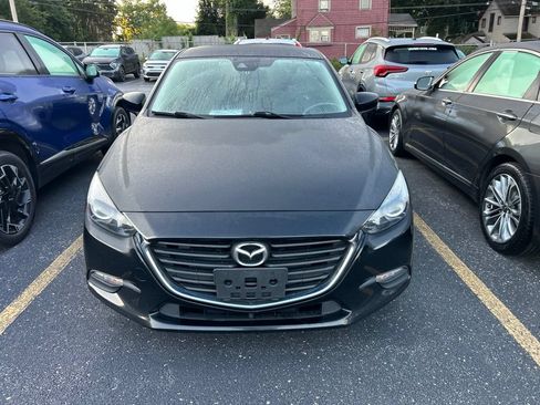 Used 2018 MAZDA MAZDA3 Sport FWD image 2