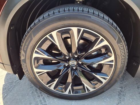 Used 2024 MAZDA CX-90 Plug-In Hybrid w/ Premium Plus AWD/4WD image 9