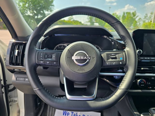 Used 2022 Nissan Pathfinder SV AWD/4WD image 24