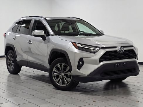 Certified 2022 Toyota RAV4 XLE Premium AWD/4WD image 2