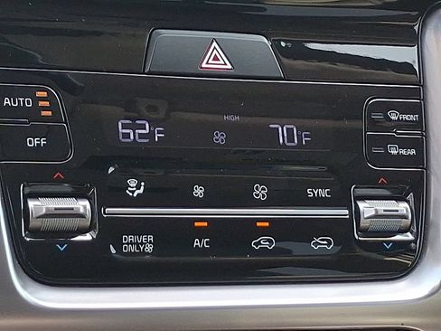 Certified 2023 Kia Sorento EX AWD/4WD image 21