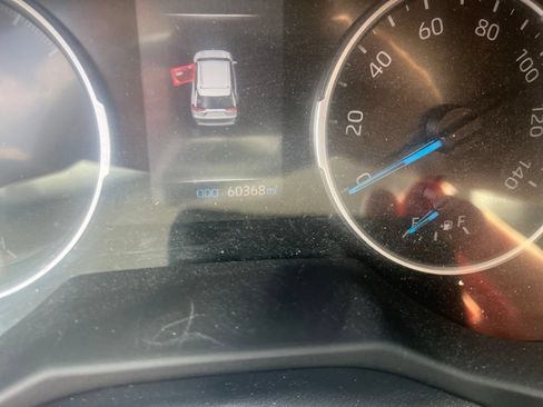 Used 2021 Toyota RAV4 XLE w/ Convenience Package AWD/4WD image 8