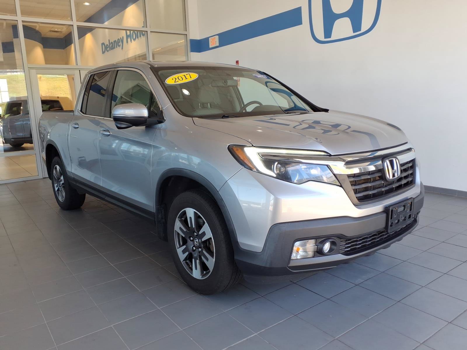 Used 2017 Honda Ridgeline RTL-T image 1