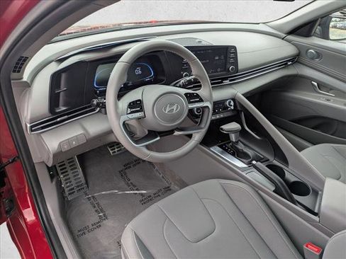 Certified 2025 Hyundai Elantra Sport FWD image 10