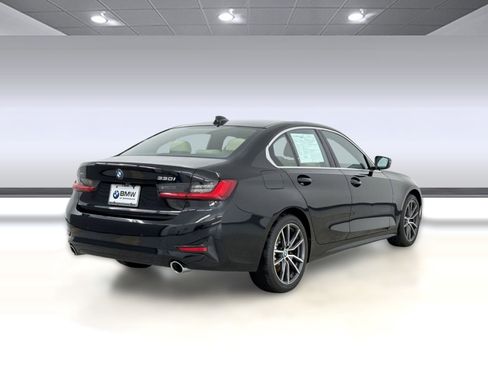 Used 2021 BMW 330i xDrive 330i xDrive w/ Convenience Package image 9