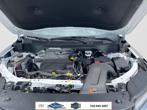 Used 2025 Chevrolet Trax LT w/ Driver Confidence Package FWD image 19