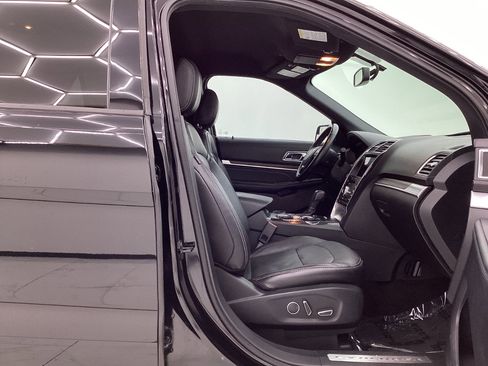 Used 2018 Ford Explorer Limited FWD image 15