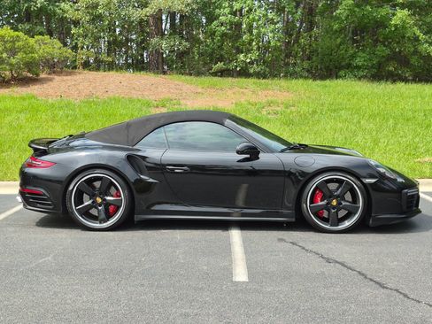 Certified 2018 Porsche 911 4 Cabriolet AWD/4WD image 24