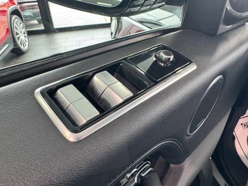 Used 2020 Land Rover Range Rover HSE AWD/4WD image 12