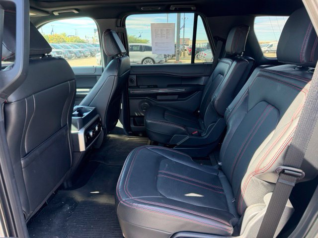 Used 2024 Ford Expedition Limited AWD/4WD image 16