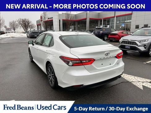 Certified 2024 Toyota Camry XLE w/ Navigation Package image 6