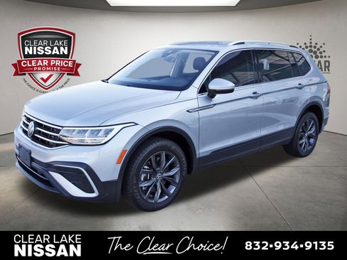 Used 2022 Volkswagen Tiguan SE AWD/4WD image 3