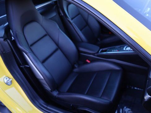 Used 2021 Porsche 718 Cayman image 44