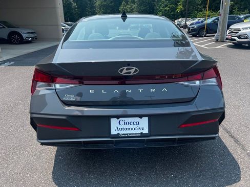 Certified 2024 Hyundai Elantra SEL FWD image 4