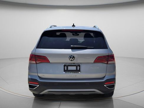 Certified 2023 Volkswagen Taos SE w/ Black Wheel Package FWD image 6