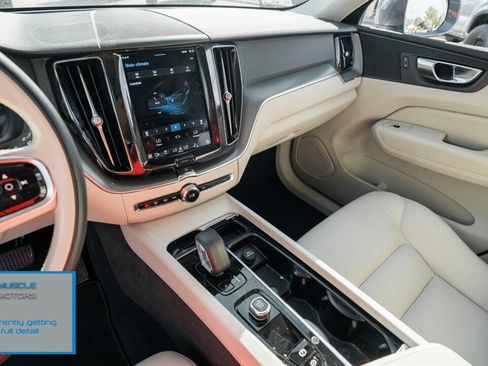 Used 2023 Volvo XC60 B5 Core image 13