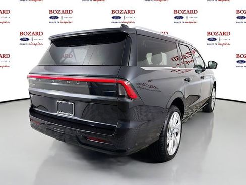 New 2025 Lincoln Navigator L Reserve AWD/4WD image 7