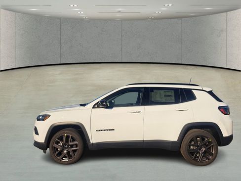 New 2026 Jeep Compass Latitude AWD/4WD image 7