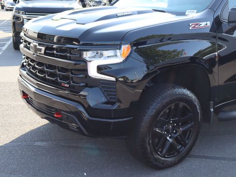 Used 2026 Chevrolet Silverado 1500 LT Trail Boss w/ Convenience Package II AWD/4WD image 6